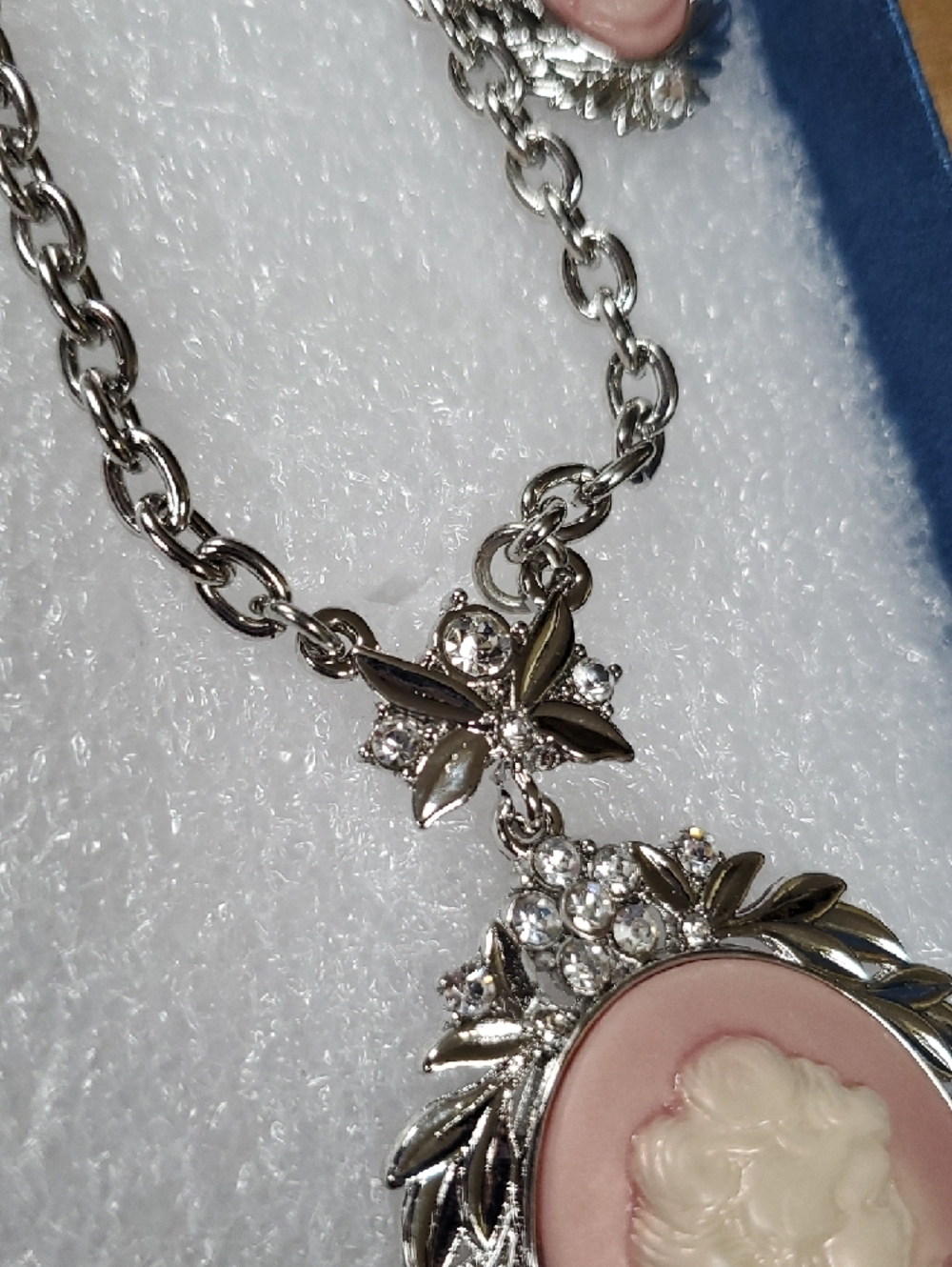 Silver-Tone Pink Cameo Pendant Necklace & Earring Set - Picture 6 of 7